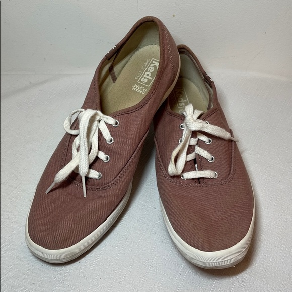 KEDS Dusty Rose Canvas Sneakers. Size 10. Comfortable. Trendy - Picture 1 of 6